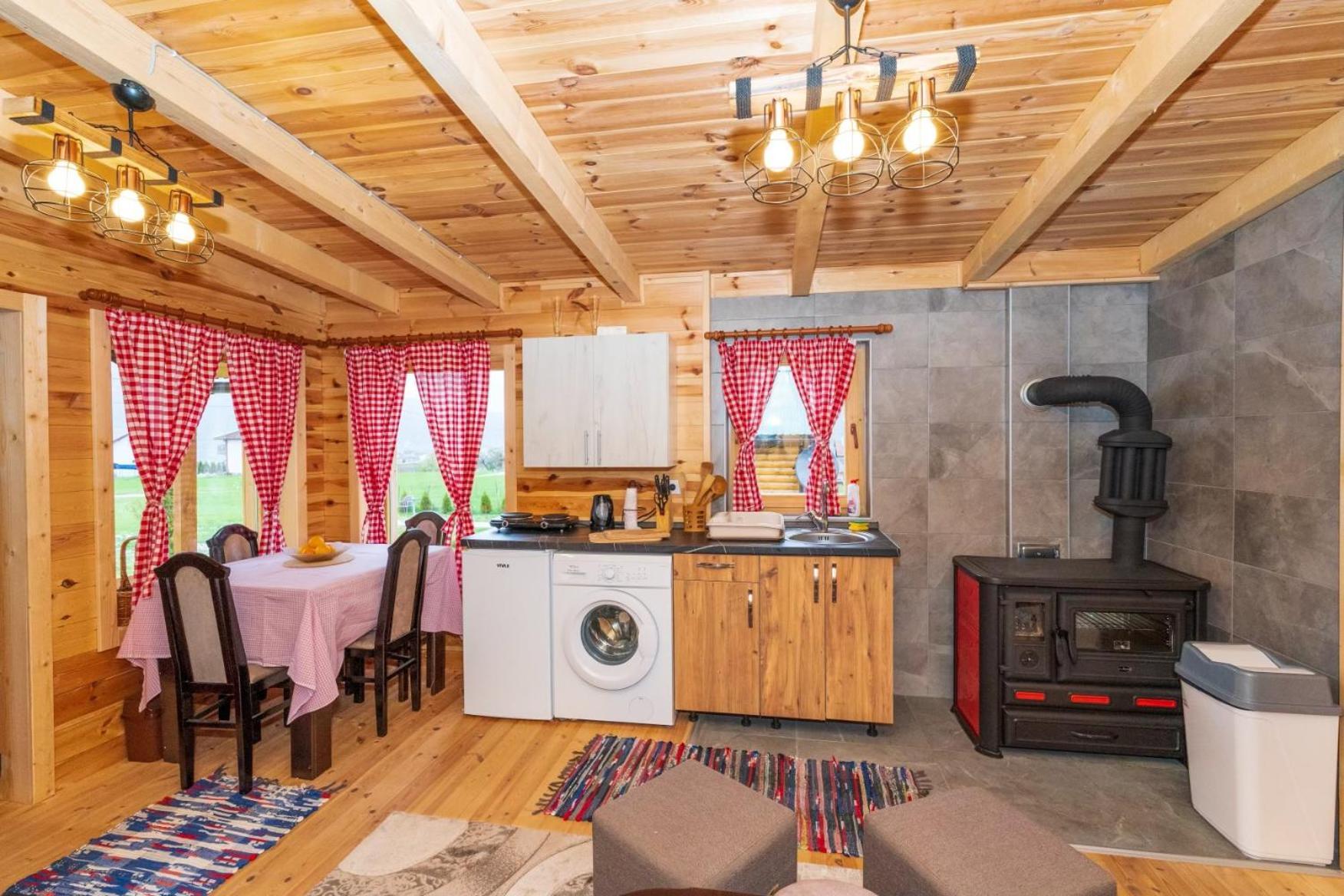 Salerno Camp Будинок відпочинку Плав