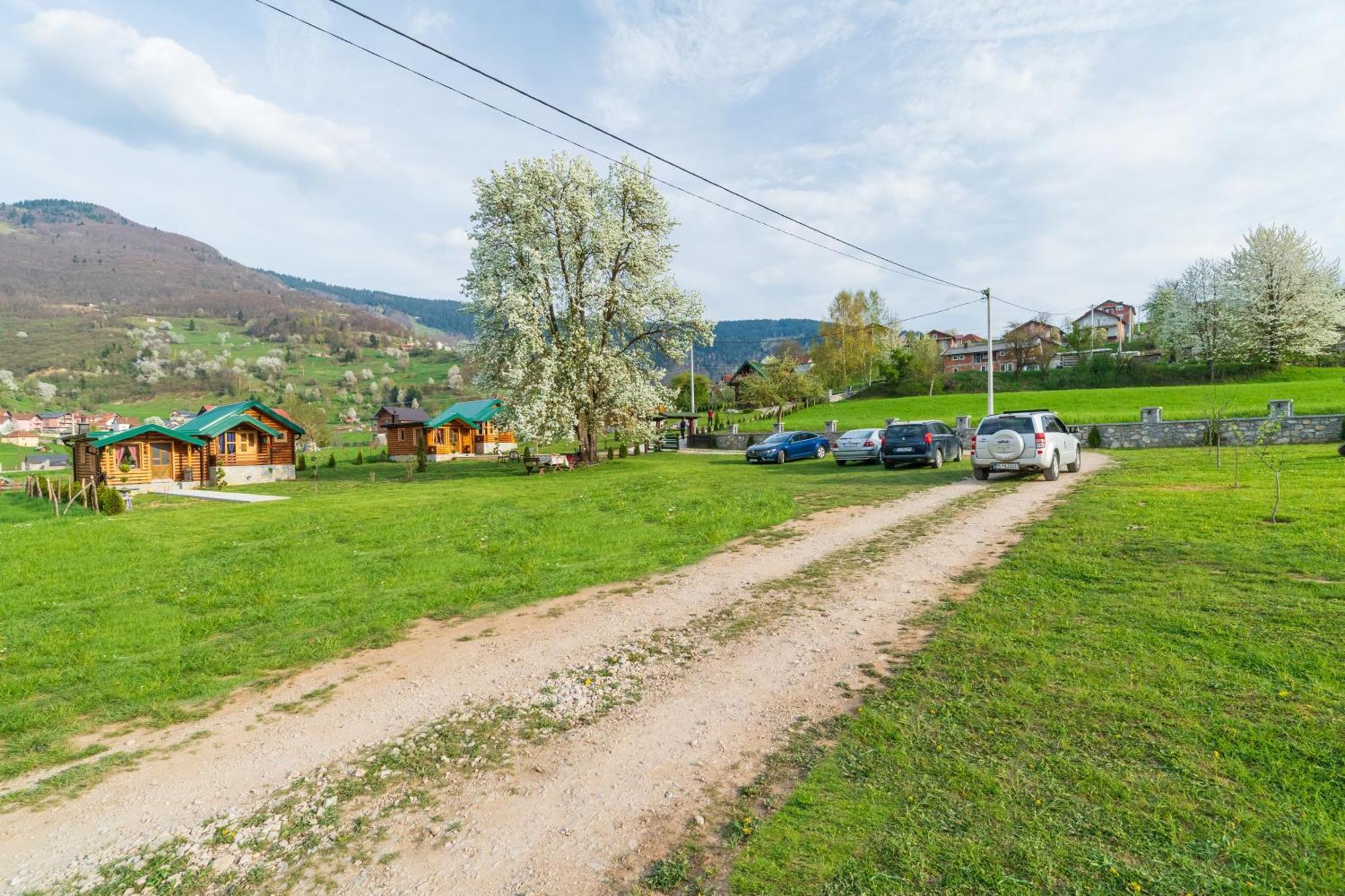 Будинок відпочинку Salerno Camp Плав