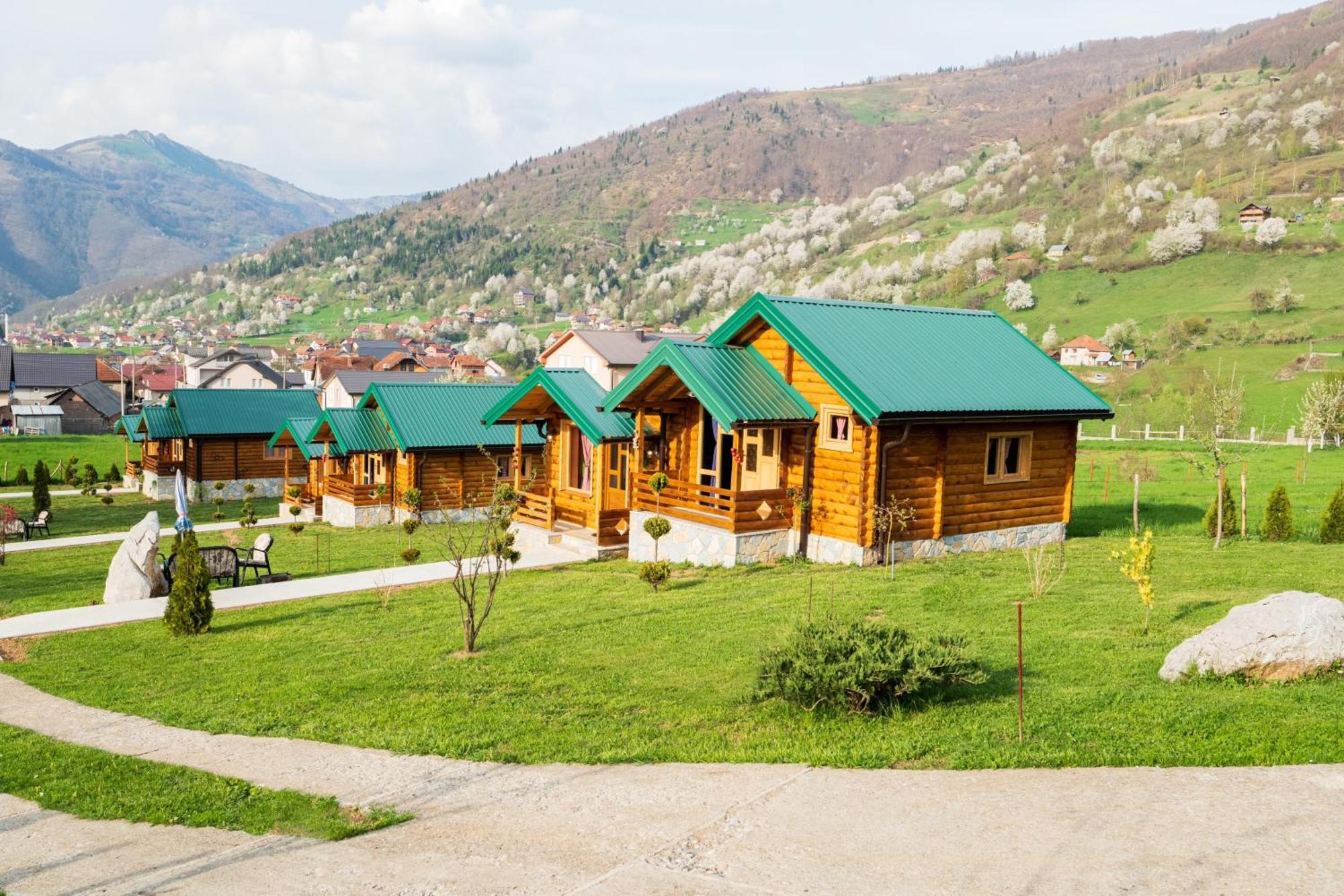 Salerno Camp Будинок відпочинку Плав